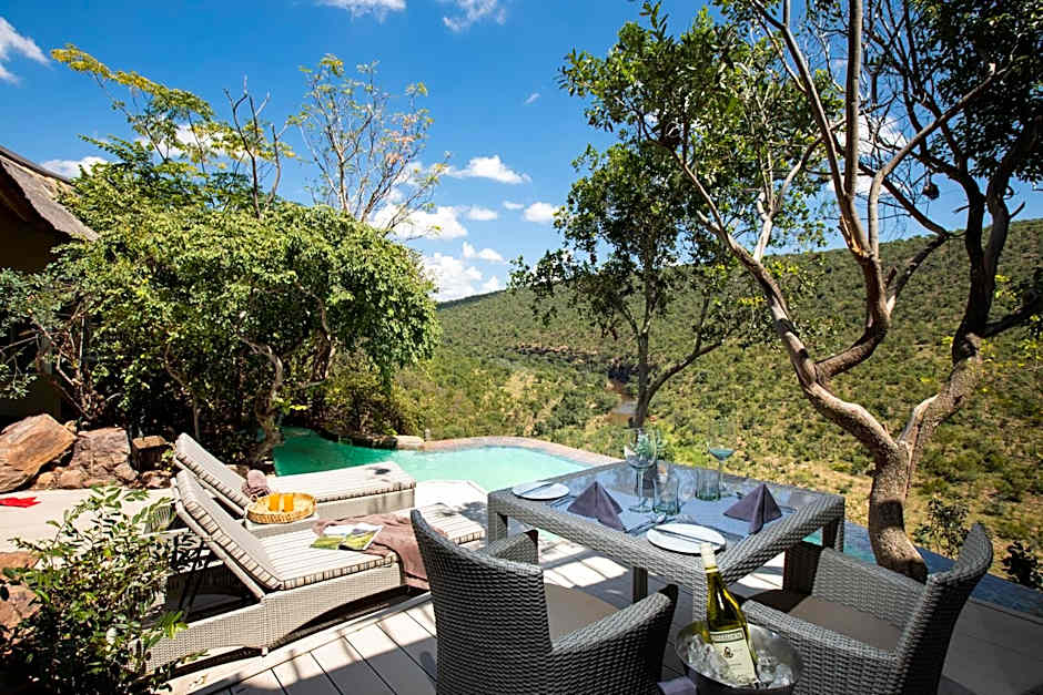 Clifftop Exclusive Safari Hideaway