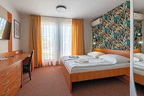 Double or Twin Room without Balcony