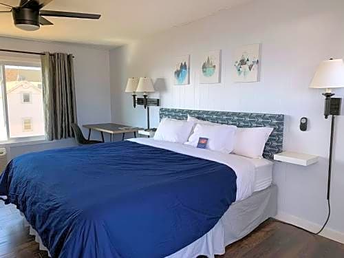 Beachfront Inn