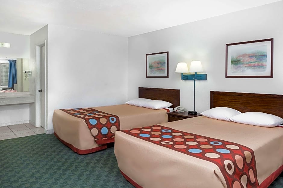 Super 8 by Wyndham Taylorville IL