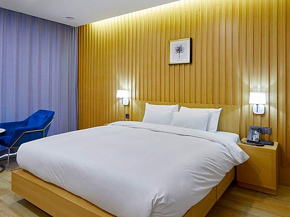 CS Hotel