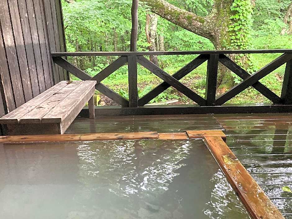 Shinyu Onsen Kurikomaso