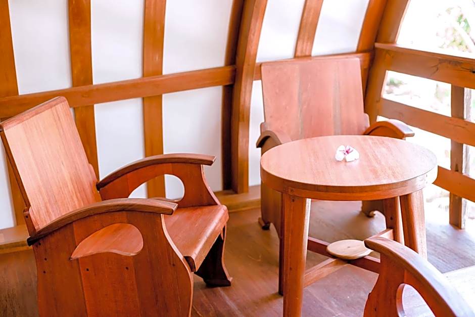 Island View Bar & Bungalow