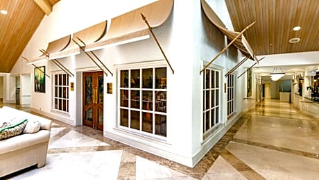 7 room TampaGolfVillas 5 King Beds at Saddlebrook