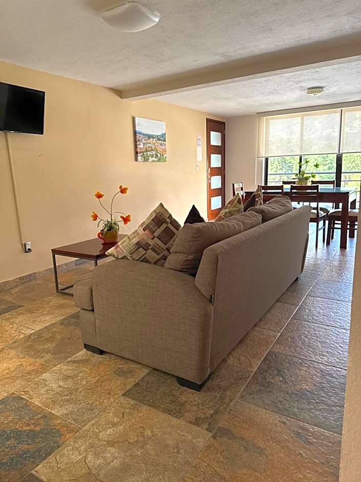 Hotel Suites Don Miguel