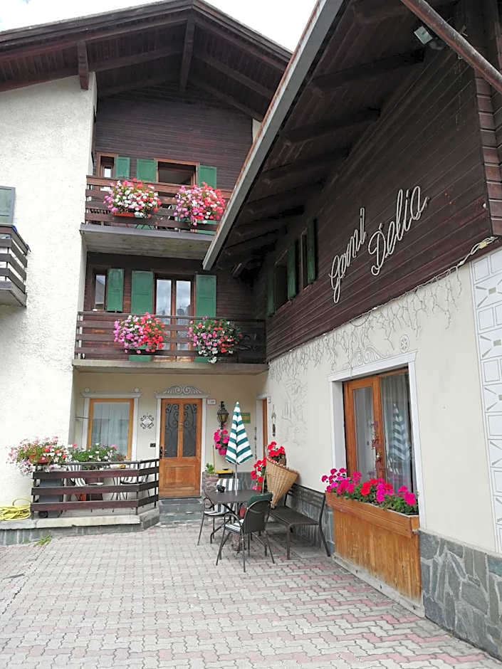 Garni Delia