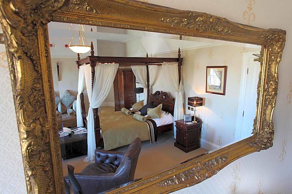 Photo 1 of 5 of Double Room with Four Poster Bed