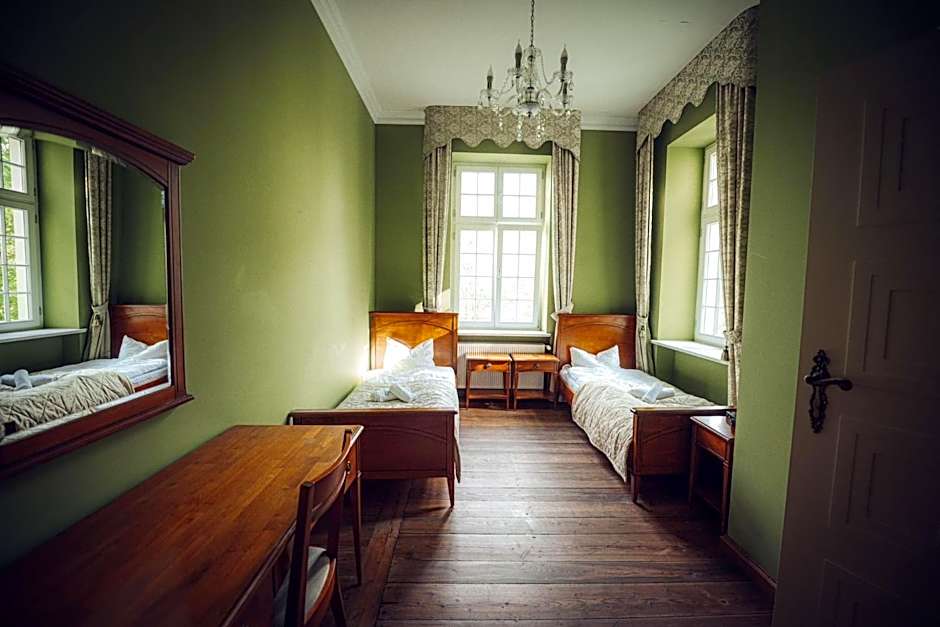 Pałac Borowa