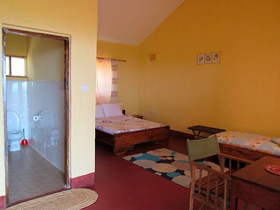 African Sunrise Lodge and Campsite