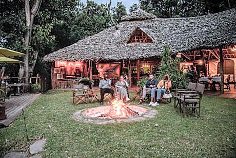 Exploreans Mara River Camp