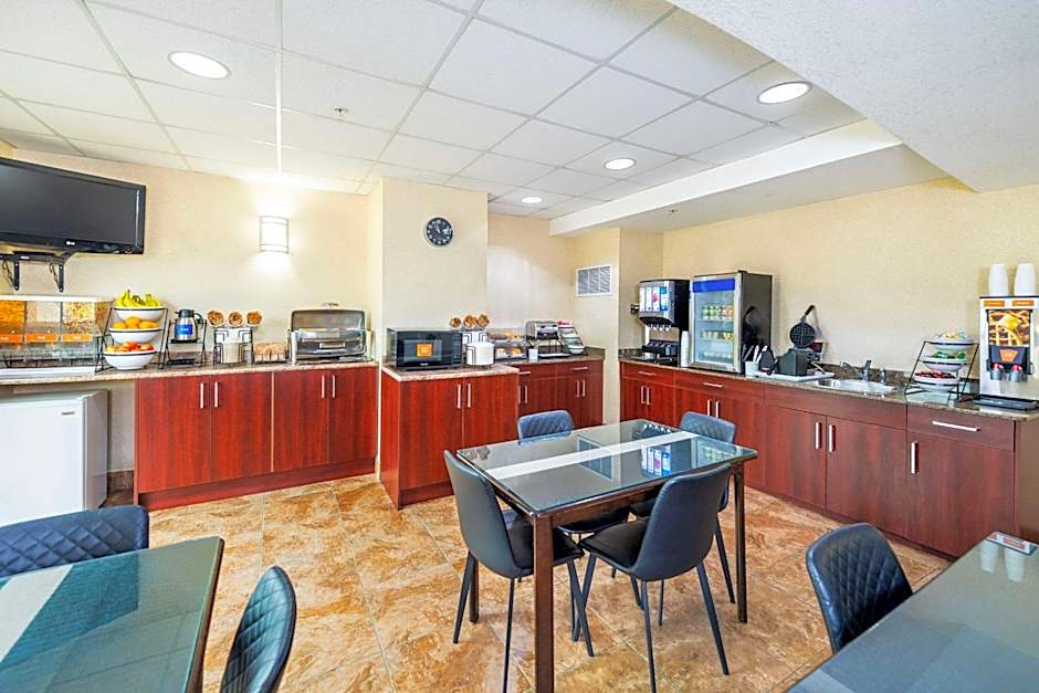 Comfort Inn & Suites Edson