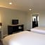 Capri Suites Anaheim