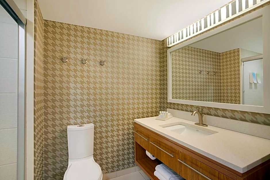 Home2 Suites by Hilton Charlotte I-77 Tyvola Rd