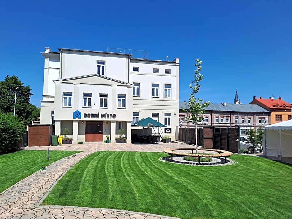 Hotel DOBRÉ MÍSTO