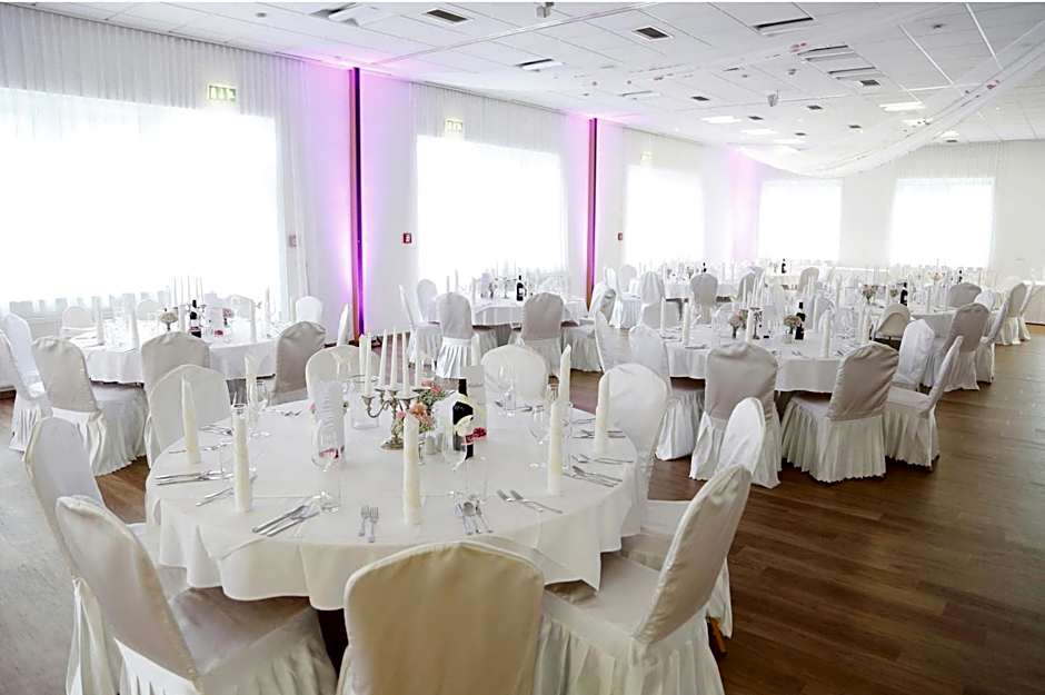 NOVAPARK Flugzeughotel Graz