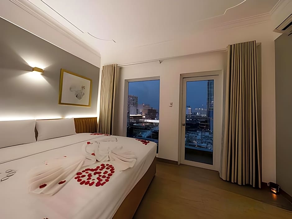 Happy Life Green Hotel