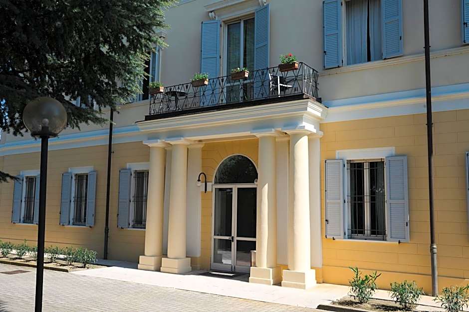Rechigi Park Hotel