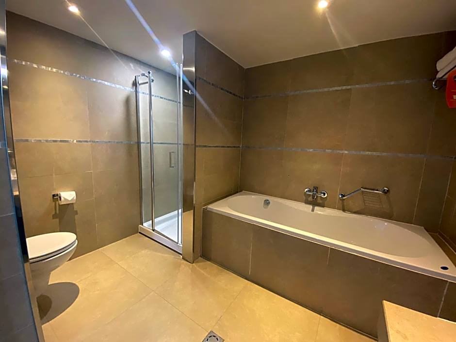 Absolute Hotel Limerick