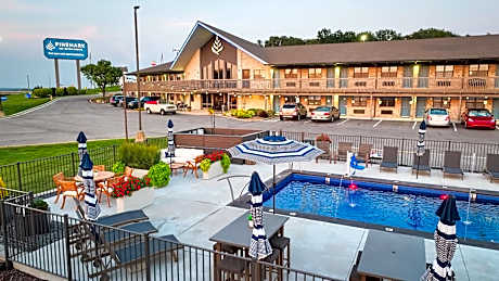 PINEMARK Inn Suites Events