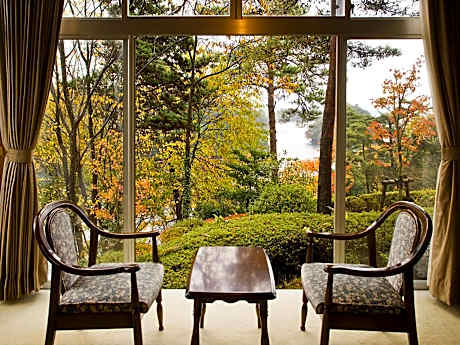 Japanese-Style Standard Twin Room with Ocean View