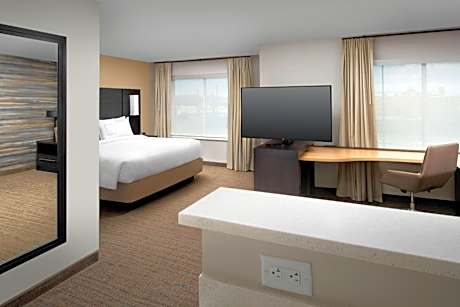 Studio, 1 King, Sofa bed