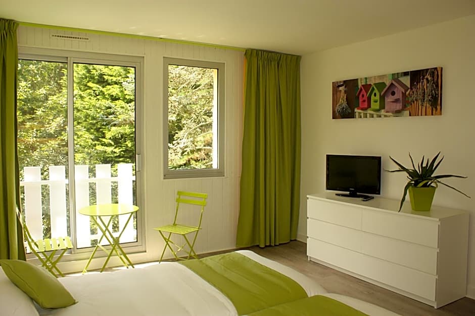 Logis Latitude Ouest Hôtel Restaurant & Spa