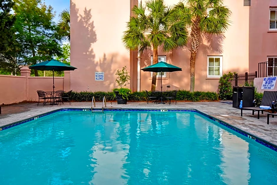 Embassy Suites Charleston - Historic District