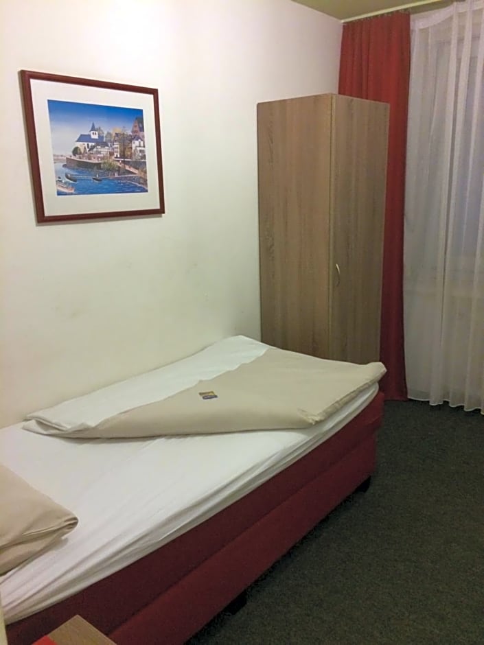 Central Hotel