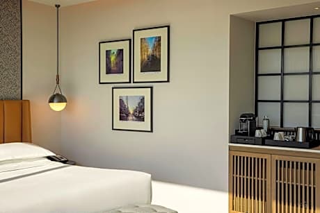 Club Room, 2 Queen Beds, City View (2 Queen Beds)