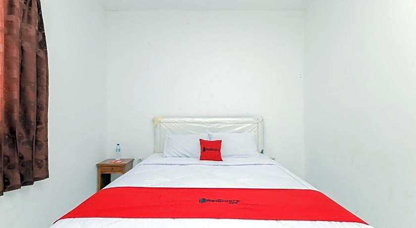 RedDoorz near RSUD Banten Serang