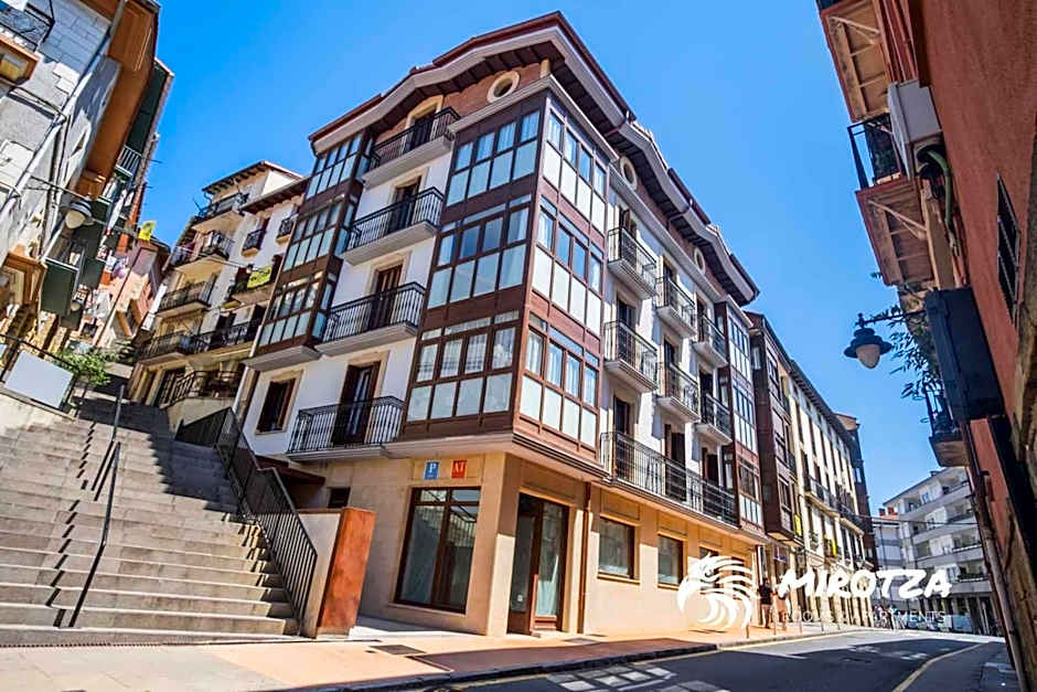 MIROTZA ROOMS AND APARTMENTS