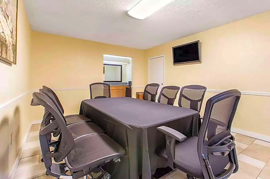 Ramada by Wyndham Santee I-95