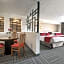 Ramada Plaza by Wyndham Leon