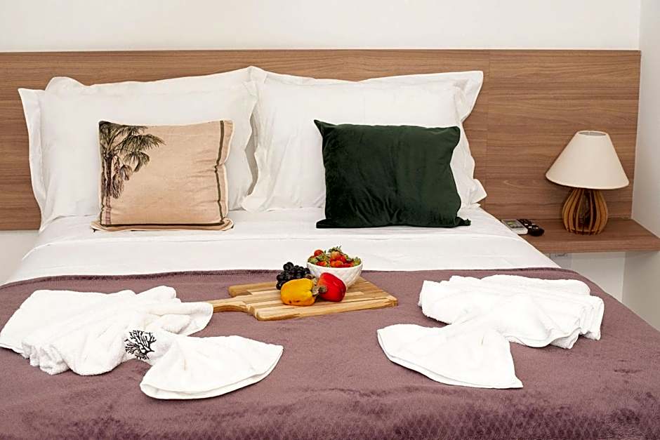 Charmoso Estúdio em Muro Alto com Vista para piscina