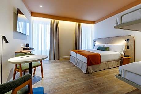 Quadruple Room (4 Adults)