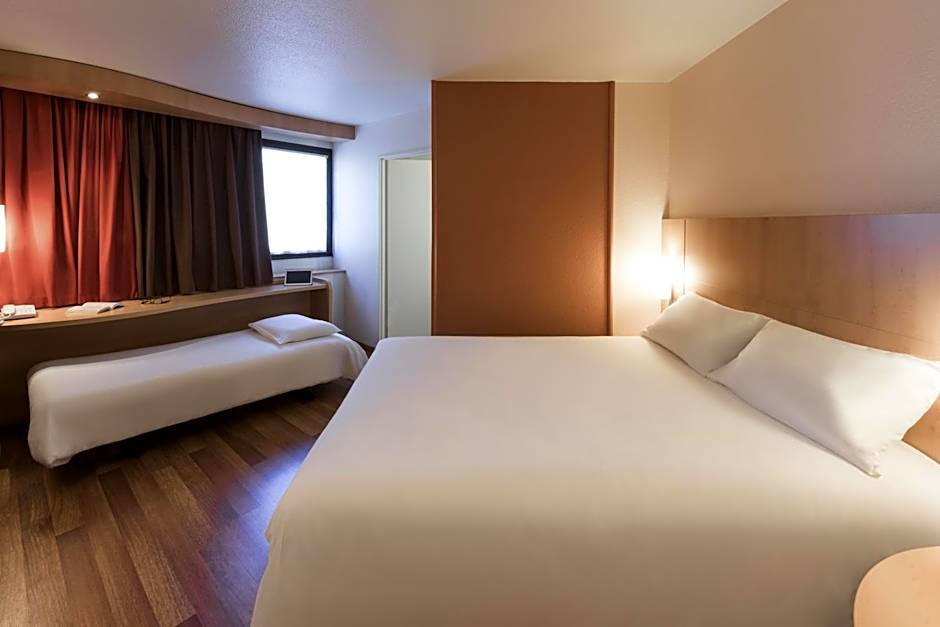 ibis Angers Centre Chateau