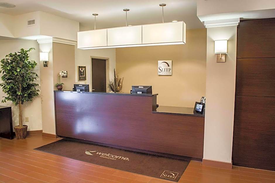 Sleep Inn & Suites Harbour Pointe