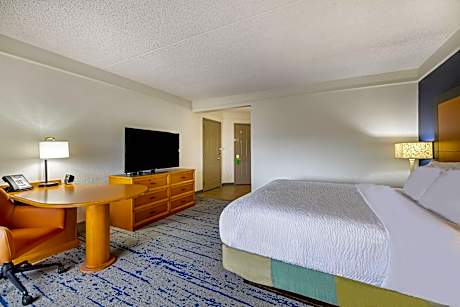 1 King Bed, Deluxe Room, Non-Smoking