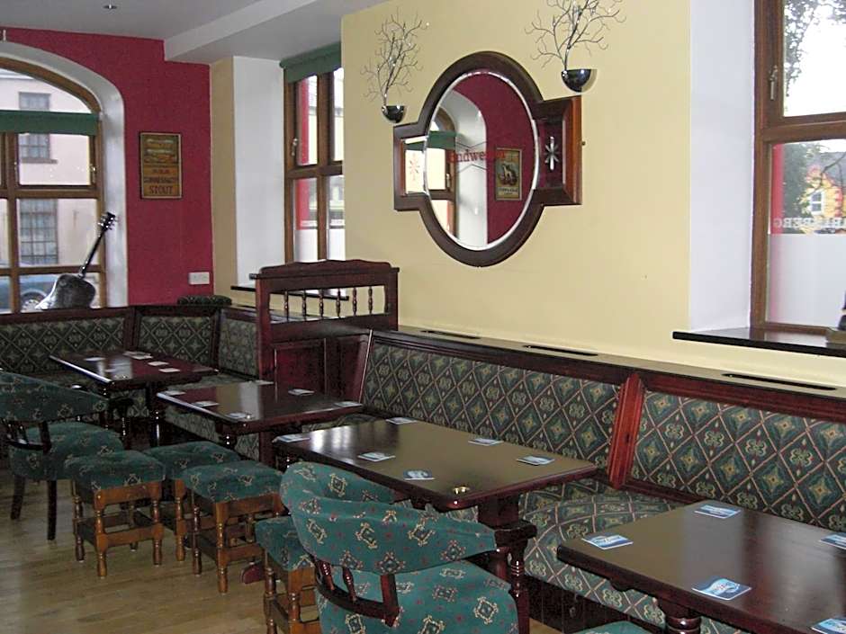 Ravine Hotel