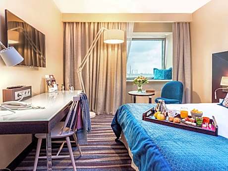 Comfortable 2-Room Family Apartment With Queen- Size Bed And 2 Single Beds.