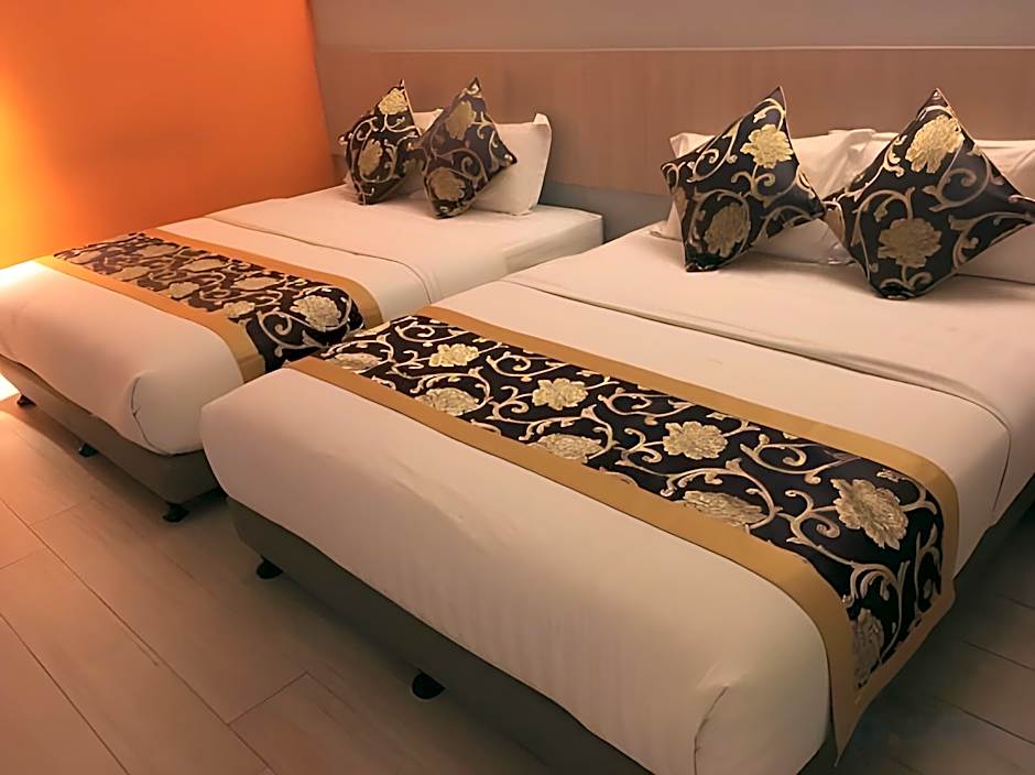 Orange Premier Hotel Taman Segar