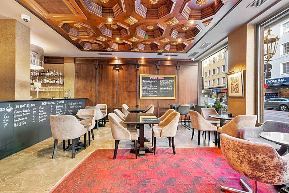 Kings Hotel First Class