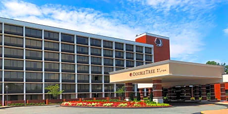DoubleTree by Hilton Charlottesville