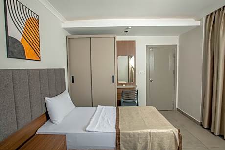 Suite with Balcony (A/C included)