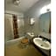 Love Hotels Voyageur by OYO at International Falls MN