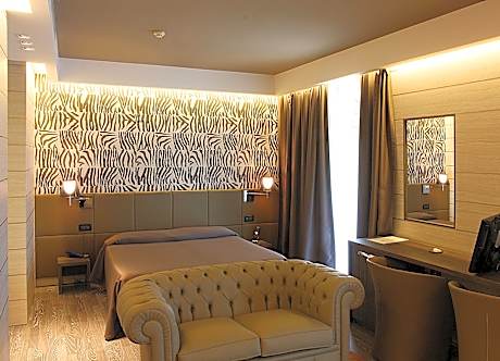 Suite with Lake View
