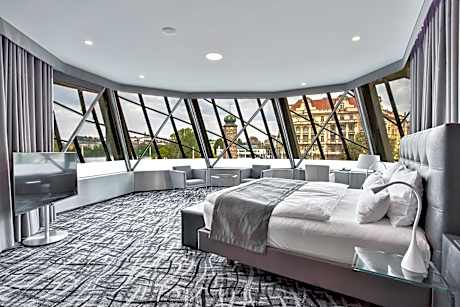 Suite river view