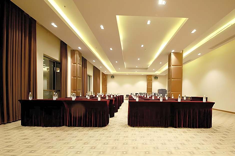 Echeng Hotel Liuzhou Central Plaza Pedestrian Street