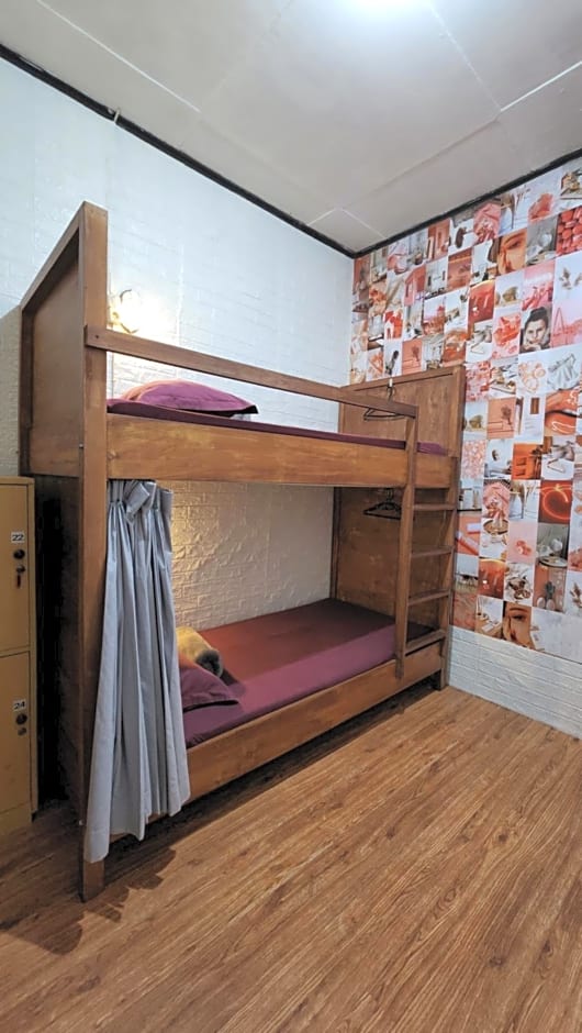 SEMERU HOSTEL MALANG