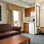 Days Inn & Suites by Wyndham Niagara Falls Centre St. By the Falls